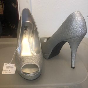 Peep toe heels-silver